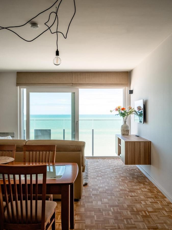 Sea You Soon - Appartement Met Toplocatie Op De Zeedijk Met 2 Slaapkamers Middelkerke Zewnętrze zdjęcie